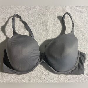 EUC Victoria's Secret Gray Bra